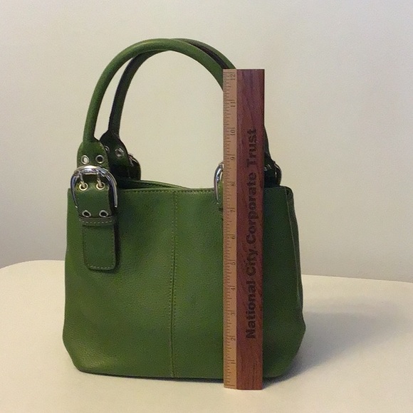 New green Tignanello purse - Picture 3 of 7